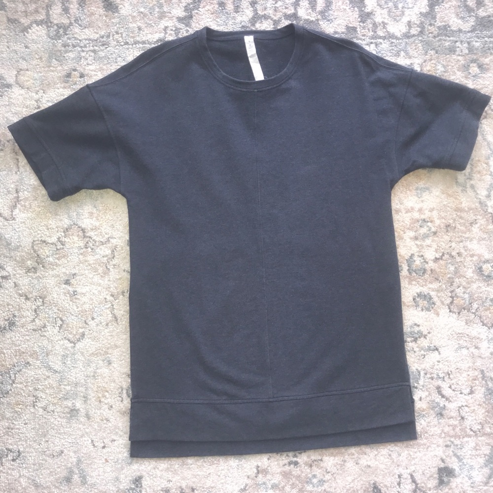 Lululemon short sleeved sweatshirt